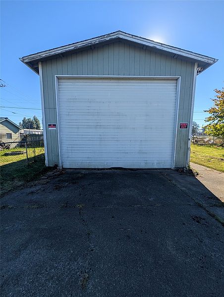 2nd image of 1505 W Market Street