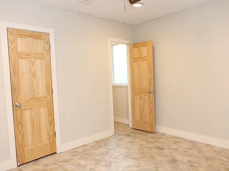 1760 Tiffany Pines Cir W — Photo 23