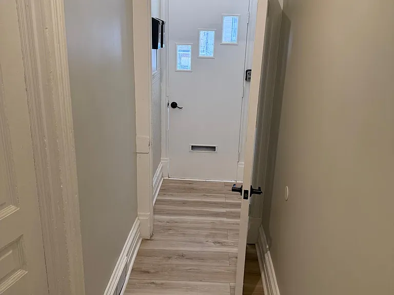 606 N 2nd St #2 — Photo 7