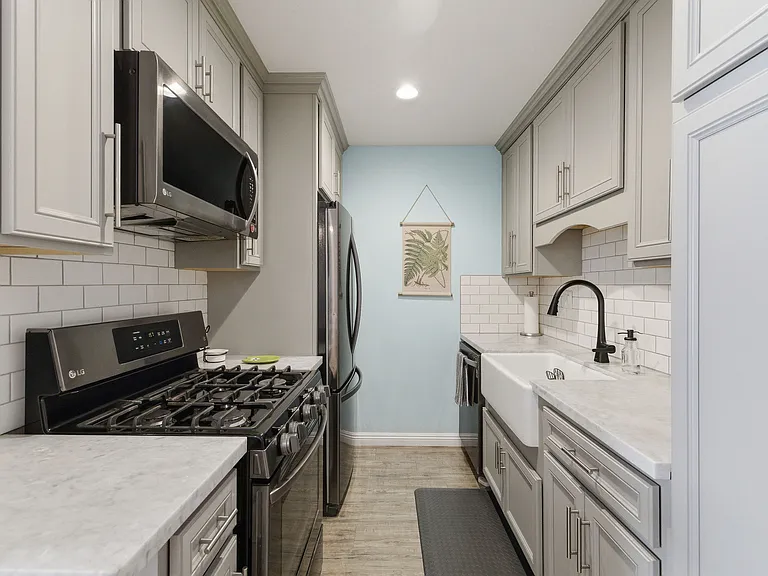 1600 Ardmore Ave #219 — Photo 7