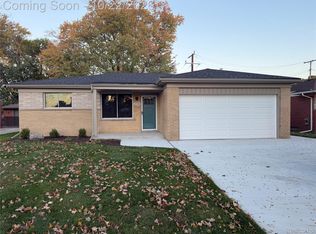 32142 Stricker Dr, Warren, MI 48088