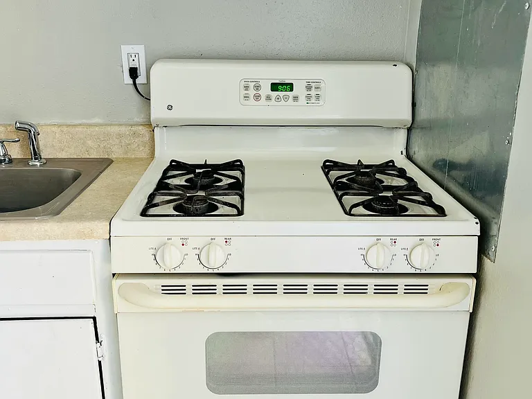 419 Dallas St SE #A — Photo 12