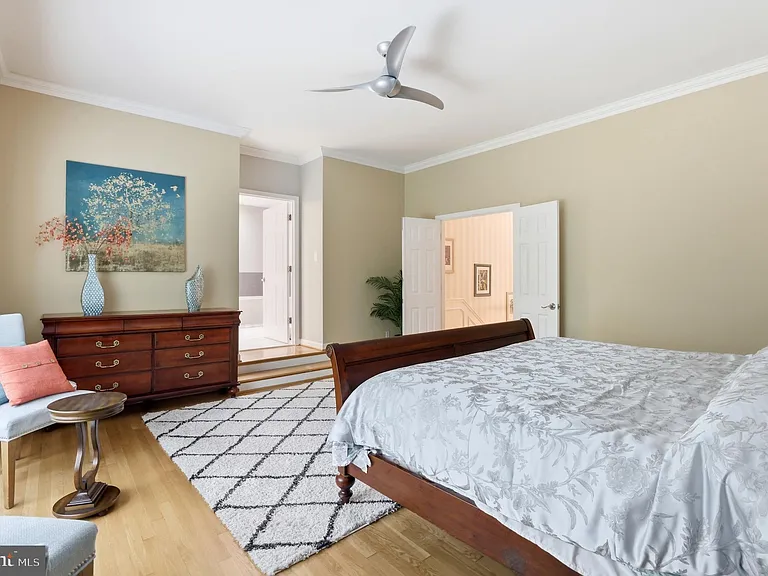7715 Crossover Dr — Photo 38