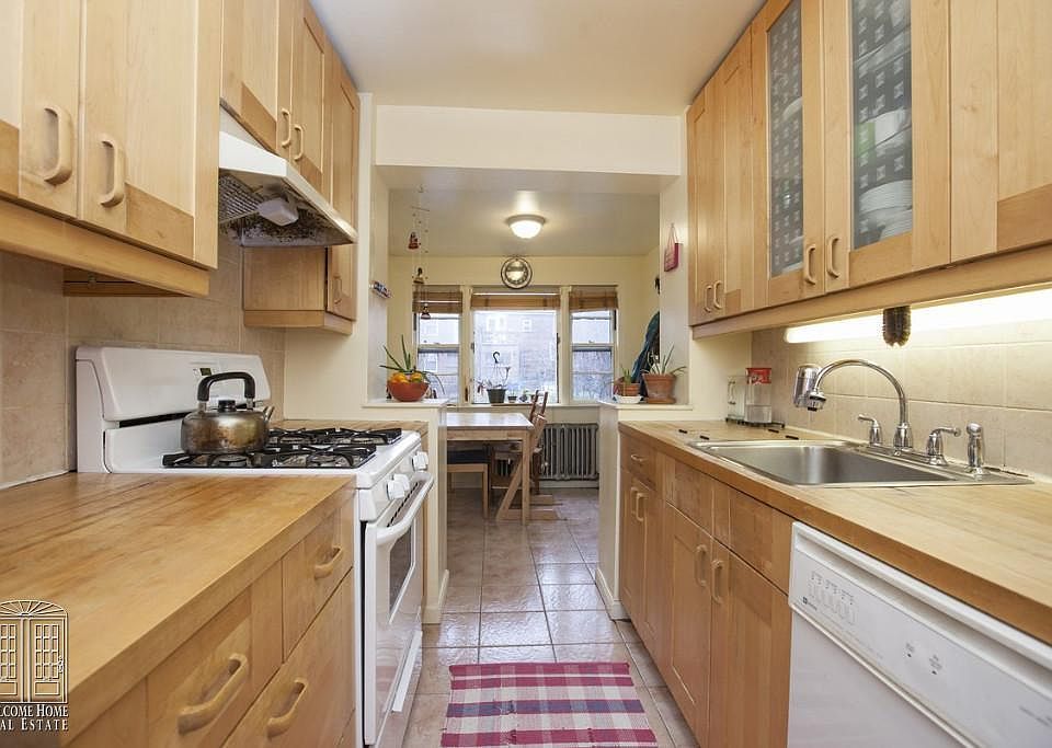1st image of 4028 44th St