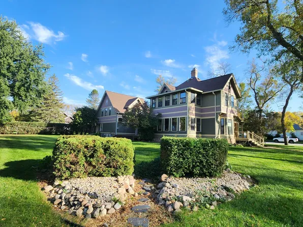 919 3rd Ave SW, Pipestone, MN 56164