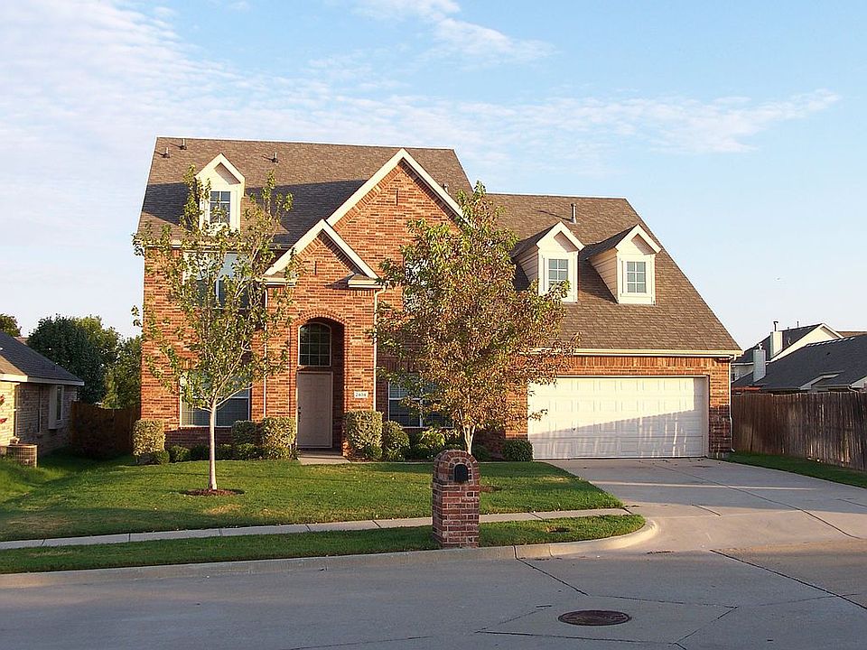 2404 Clubhouse Dr. Denton TX 76210