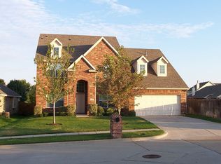 2404 Clubhouse Dr, Denton, TX 76210