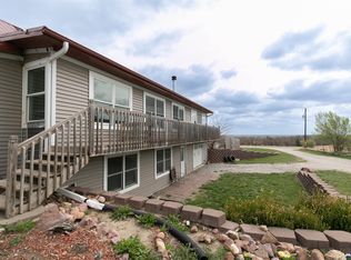 73077 613th Ave, Sterling, NE 68443