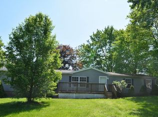 303 Hansen Ave, Ellwood City, PA 16117