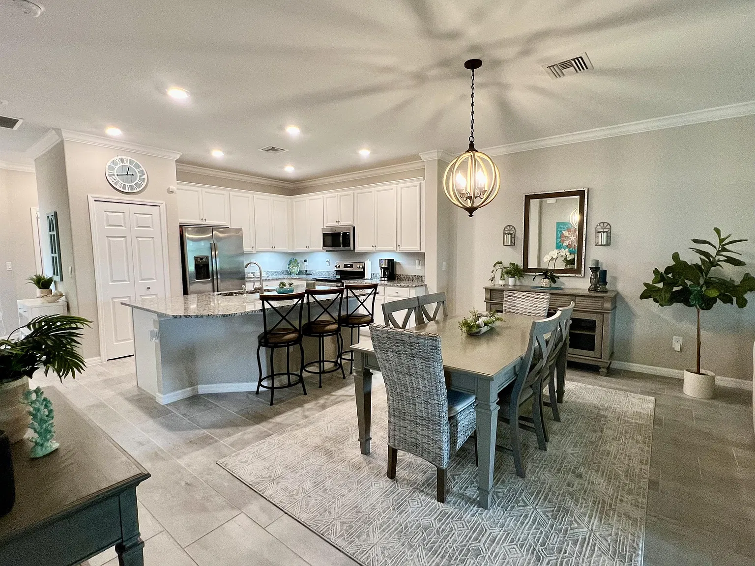 9184 Glenforest Drive - 1 — Photo 4