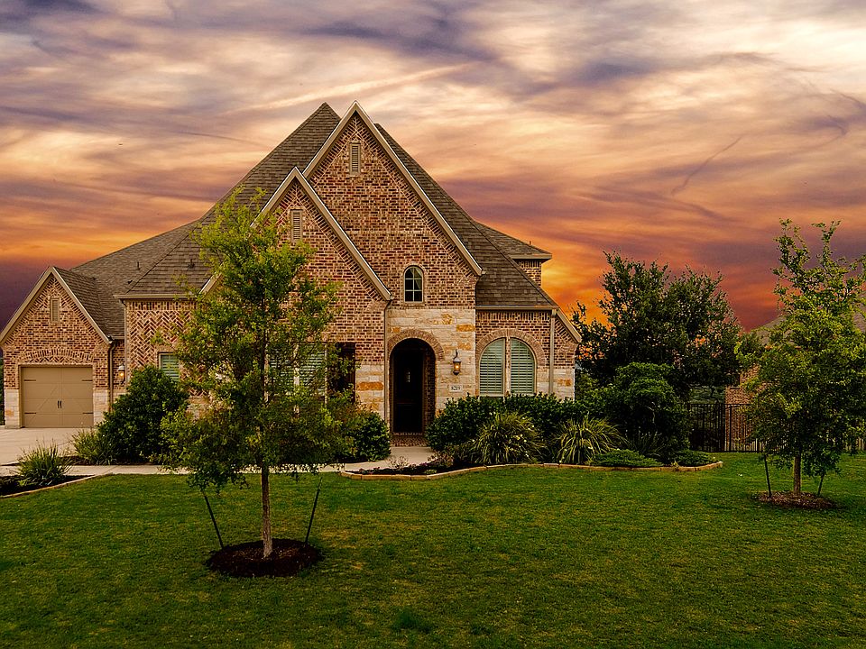  .85 Acres/Ranch Behind