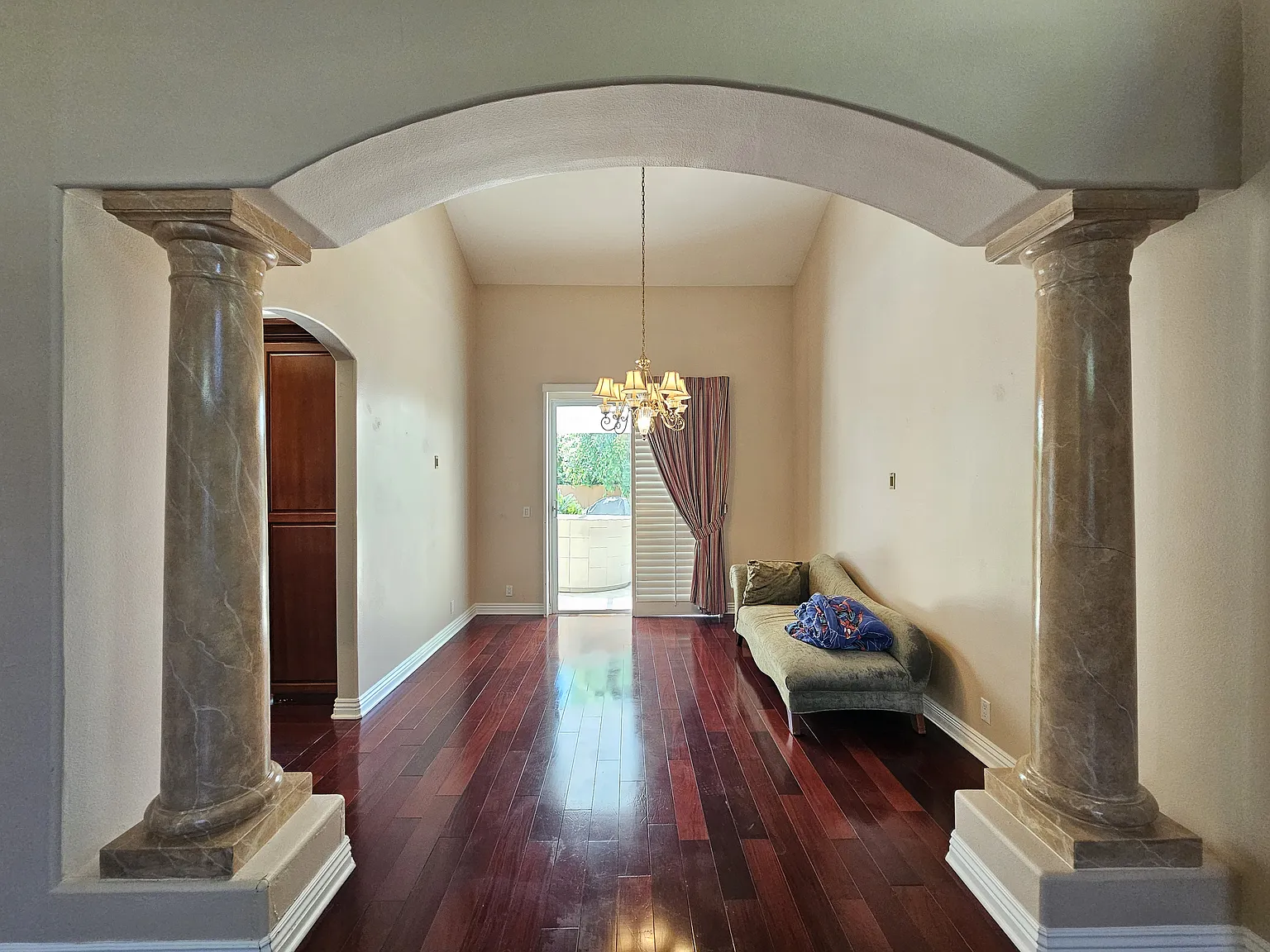 5 bed, 3.5 bath, 3467 sqft, $8,800 — Photo 4