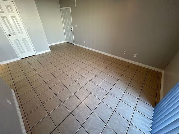 3rd image of 4450 Sandy River Dr Unit 71