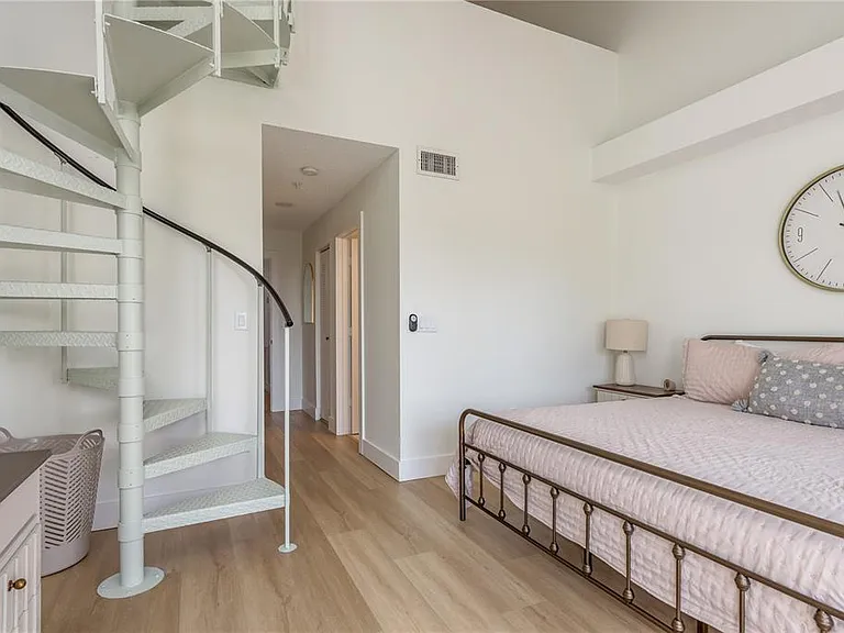 320 Island Way #209 — Photo 26