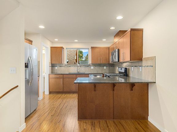 5th image of 12031A 35th Ave NE