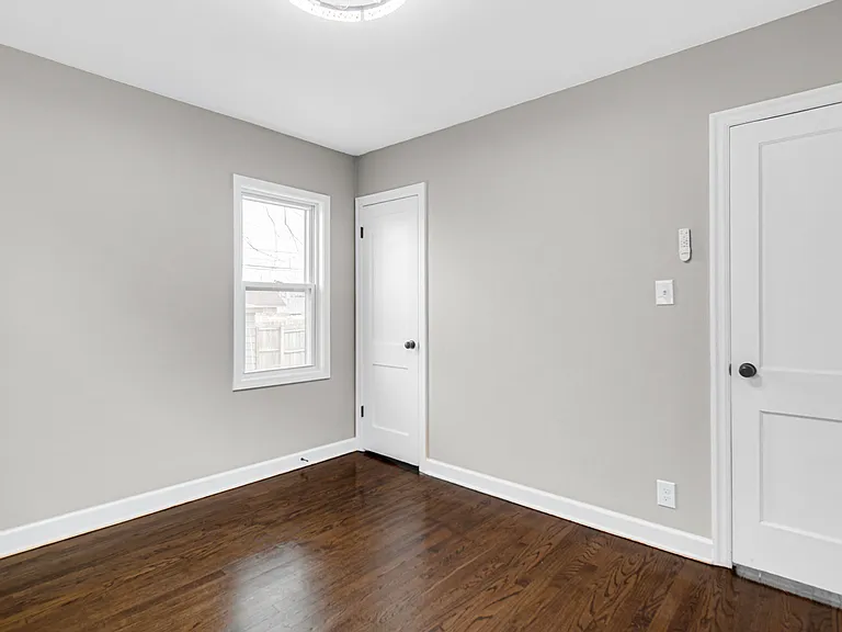 7339 Jefferson Ave — Photo 12