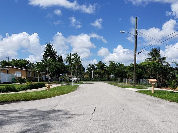 5th image of 2950 NW 206th St