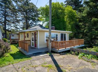 1195 3rd St, Tillamook, OR 97141