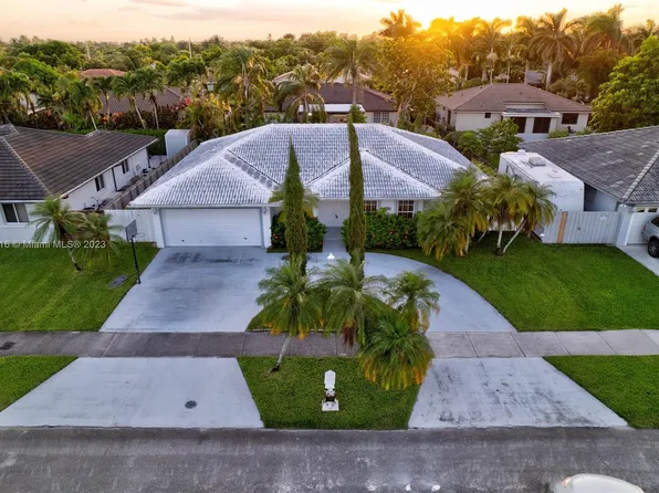 15630 SW 145th Ct, Miami, FL 33177
