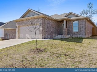 123 SW Vanessa St, Gentry, AR 72734