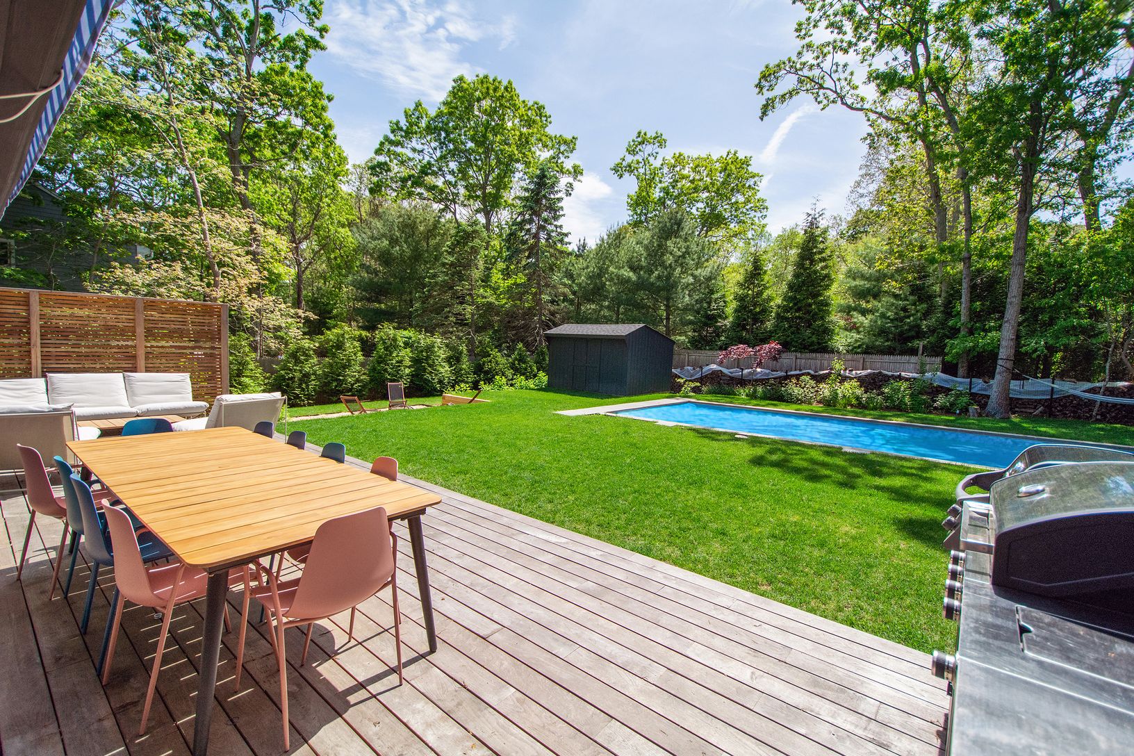  Decking w/ Outdoor Kitchen & BBQ