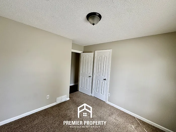 5340 Village Oak Cv — Photo 13