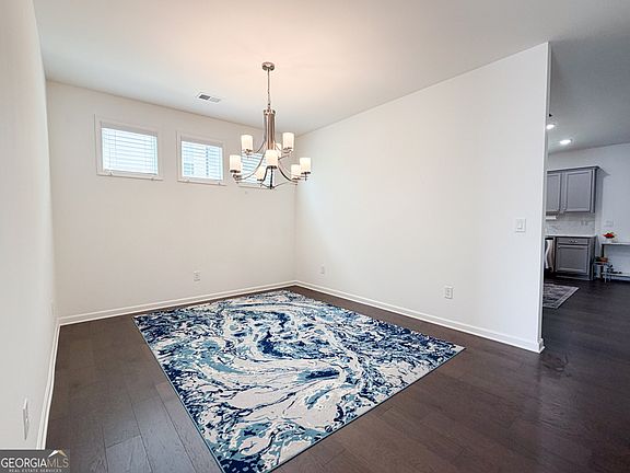 4th image of 5090 Bellehurst Ln