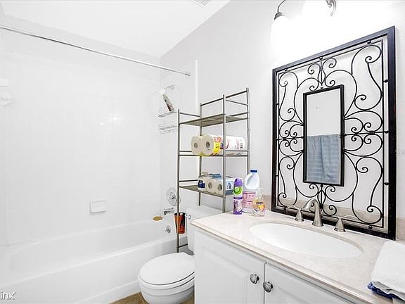 4th image of 2909R Squire Oak Ct