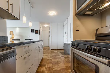 Sold by Dixon Advisory USA Inc.