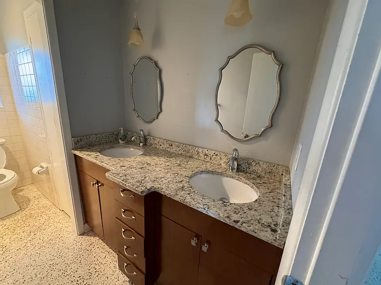 3501 Summit Blvd — Photo 14