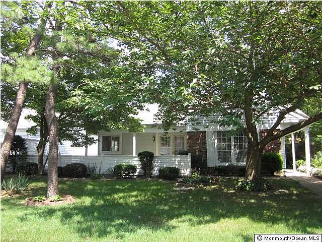 1st image of 513 Cheshire Court #C