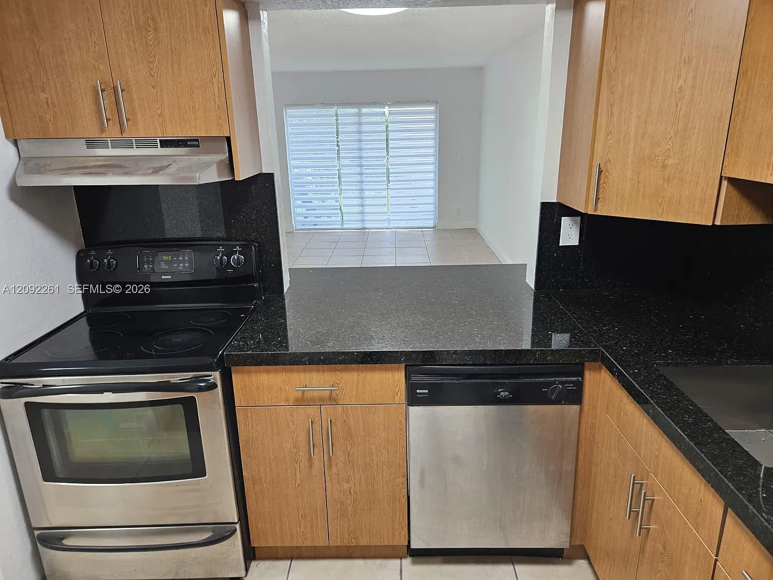 5201 Geneva Way — Photo 2