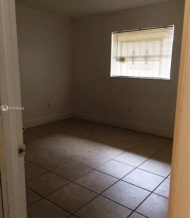 5th image of 11925 NE 2nd Ave #B302