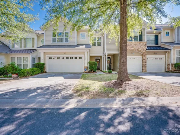 5951 Pale Moss Ln, Charlotte, NC 28269