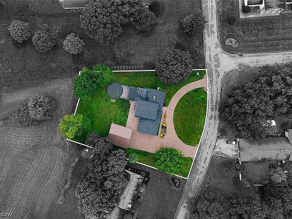 4th image of 4087 Pebble Beach Dr