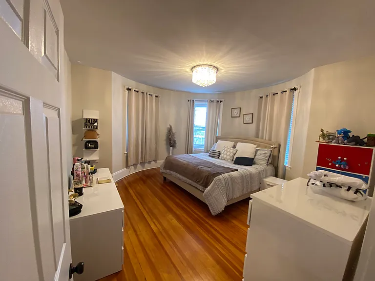 16 Newhall Street — Photo 12