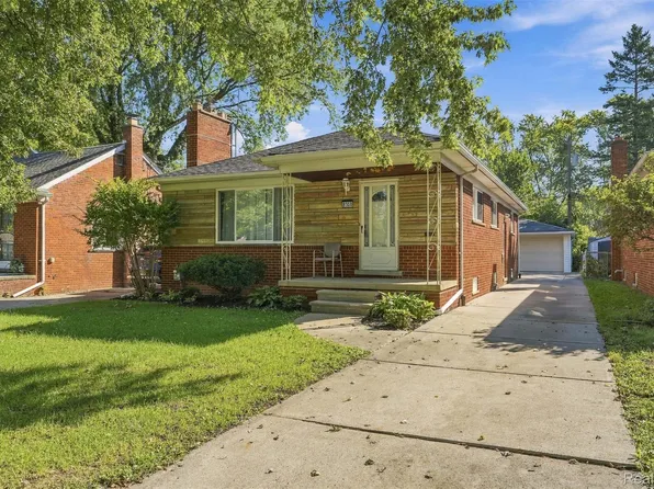 8300 Virgil St, Dearborn Heights, MI 48127