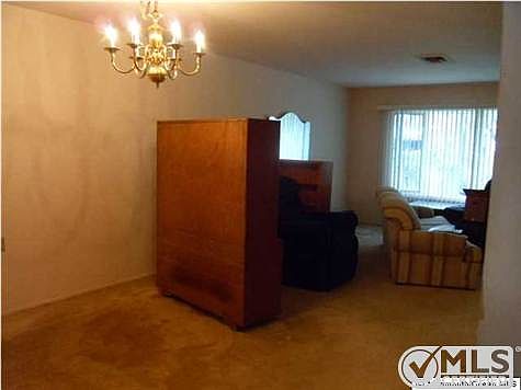 3rd image of 1092A Argyll Cir