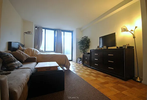 Rented by Town Residential | media 7