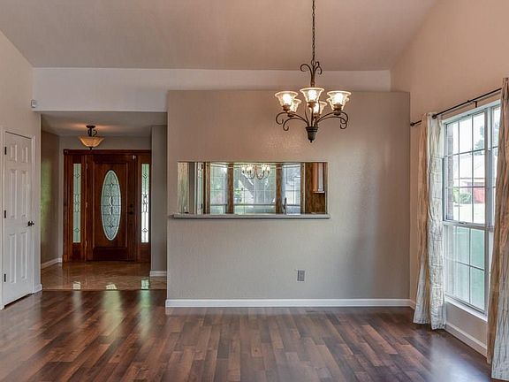 3rd image of 2540 Creekwood Ln