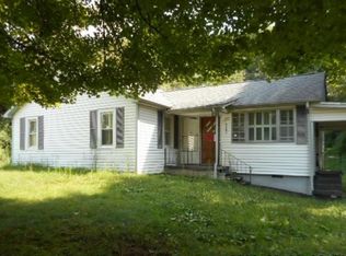 4331 Quarry Rd, Louisville, TN 37777