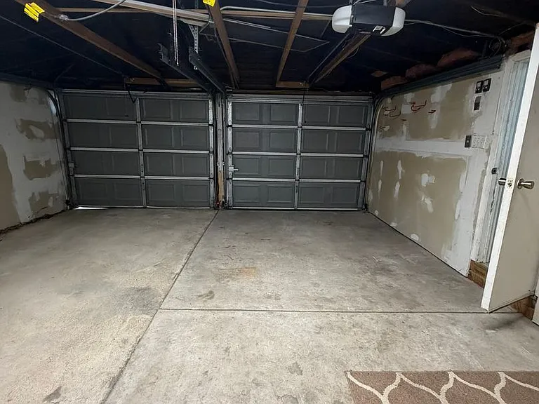2209 Douglas Ave — Photo 33