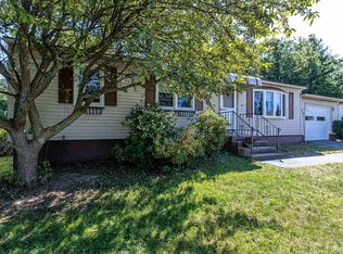 60 Elgin St, Nashua, NH 03060