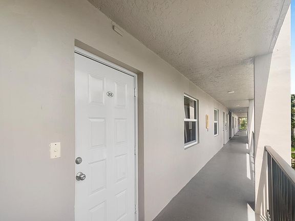 4th image of 4191 Cypress Reach Court #305