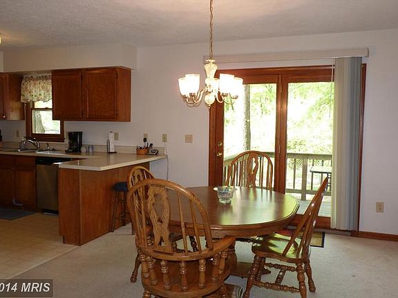 3rd image of 10410 Skinner Hill Dr