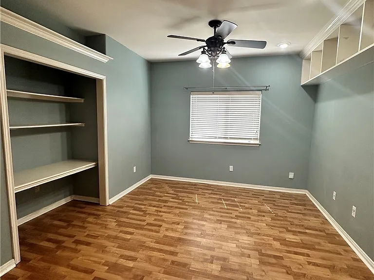 2545 Las Brisas St — Photo 24