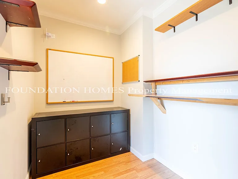 40 Cushing Ave — Photo 17
