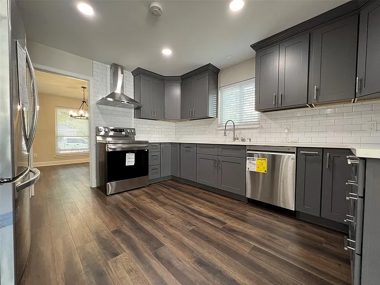 10903 Albury Dr — Photo 8
