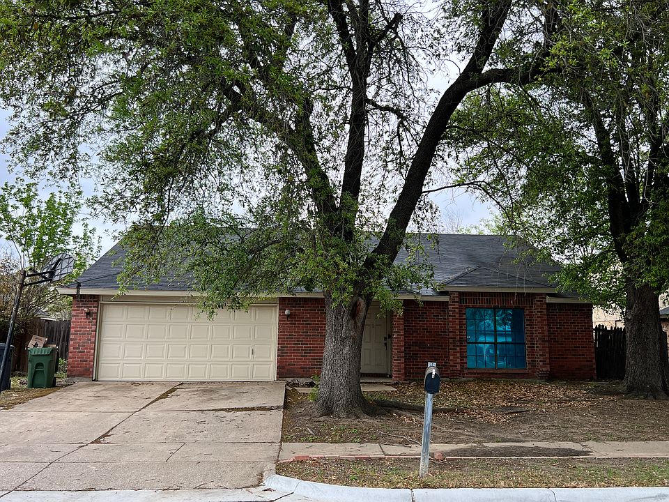 1st image of 1503 Rockdale Dr