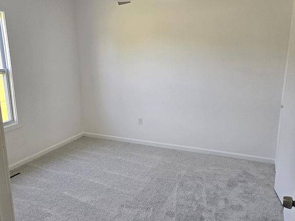 4th image of 1101 Colonial Dr APT 13